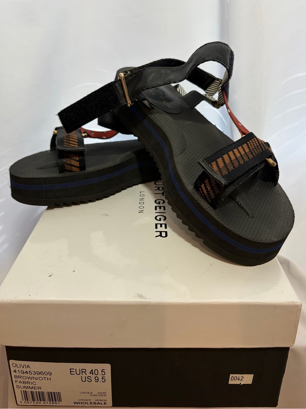 KURT GEIGER Olivia Brown & Black  Fabric Platform Sandals size 9.5